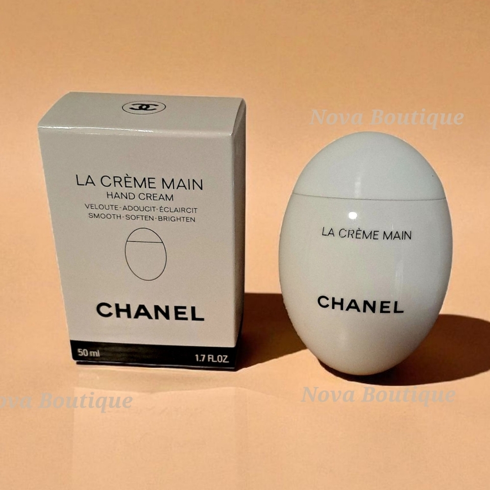 CHANEL La Crème Main in Sleek White